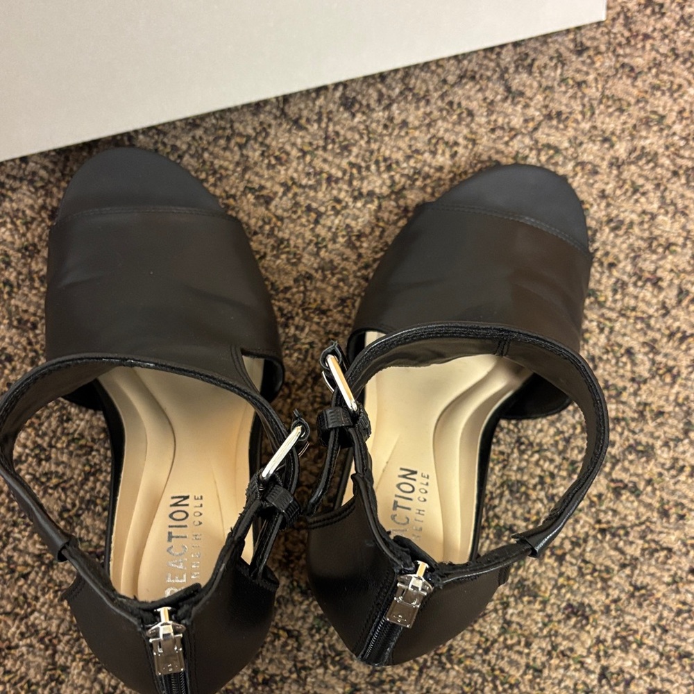 Kenneth Cole Reaction Black Open-Toe Cutout Wedge Sandals - Picture 5 of 6